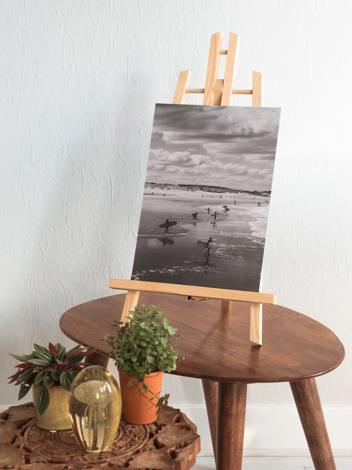 Poster | Distant Figures