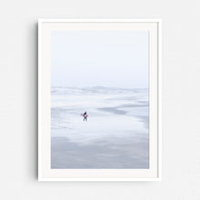 Load image into Gallery viewer, Photo print of a winter scene on the Scheveningen beach in a white wooden frame.
