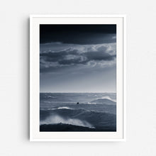 Load image into Gallery viewer, A wild North Sea surf photo captured by Jop Hermans. Photo print in a white wooden frame.
