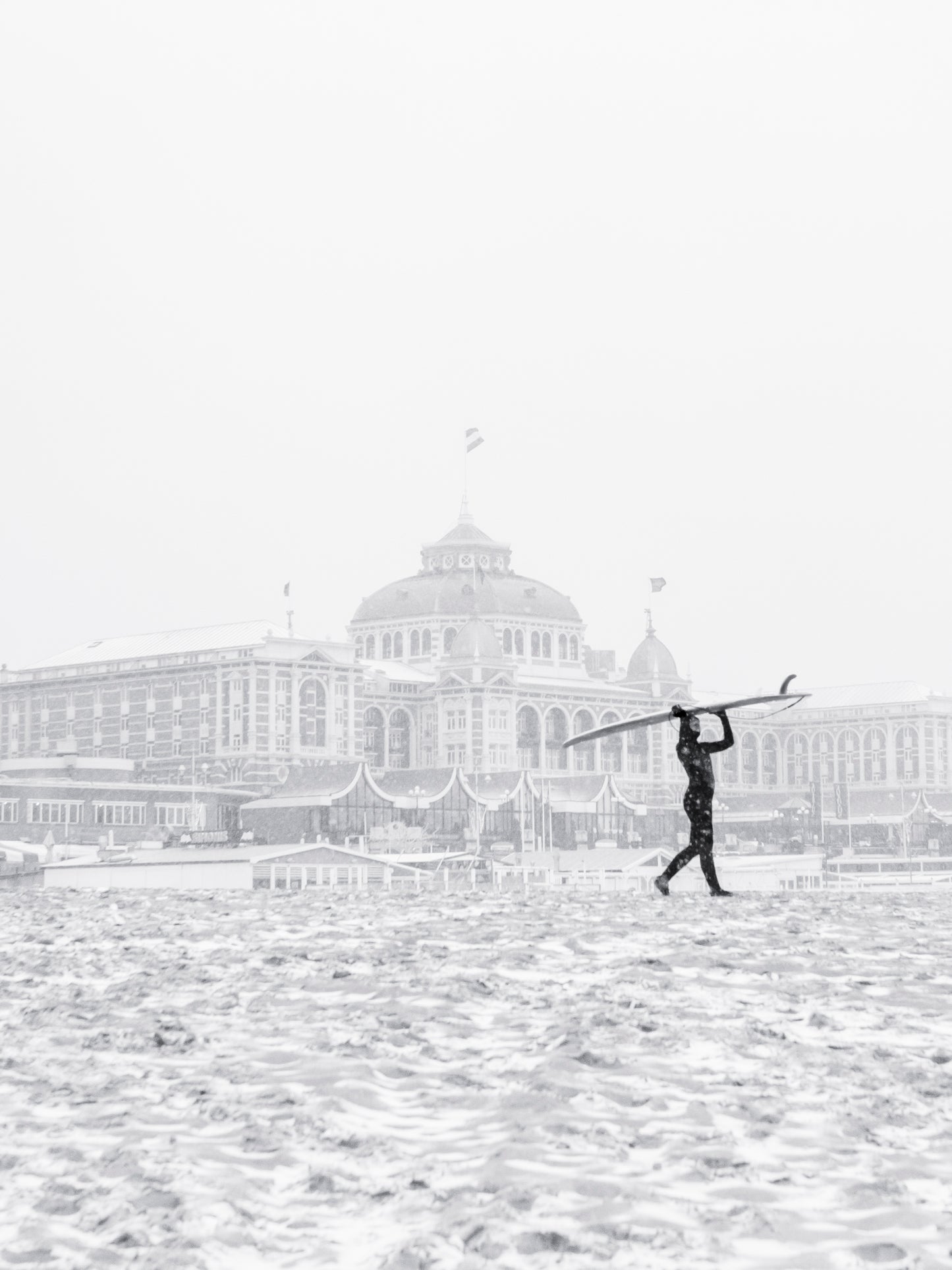 Winter surf photography from Scheveningen available as photo print.