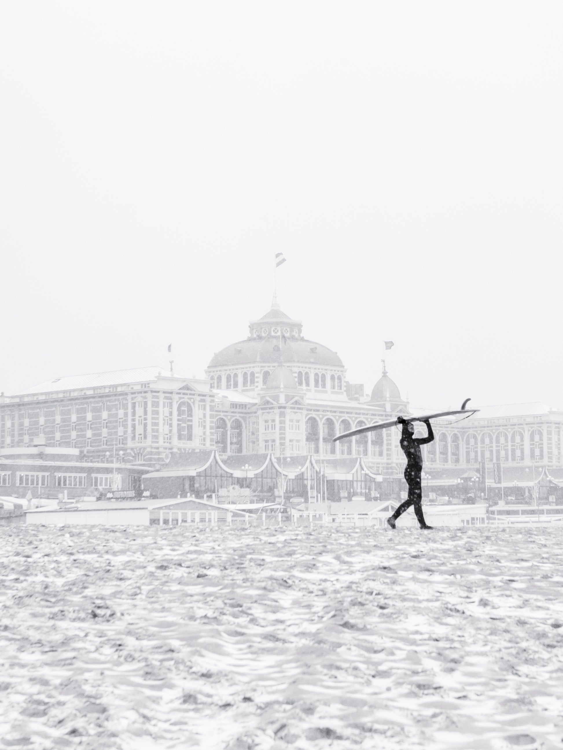 Winter surf photography from Scheveningen available as photo print.