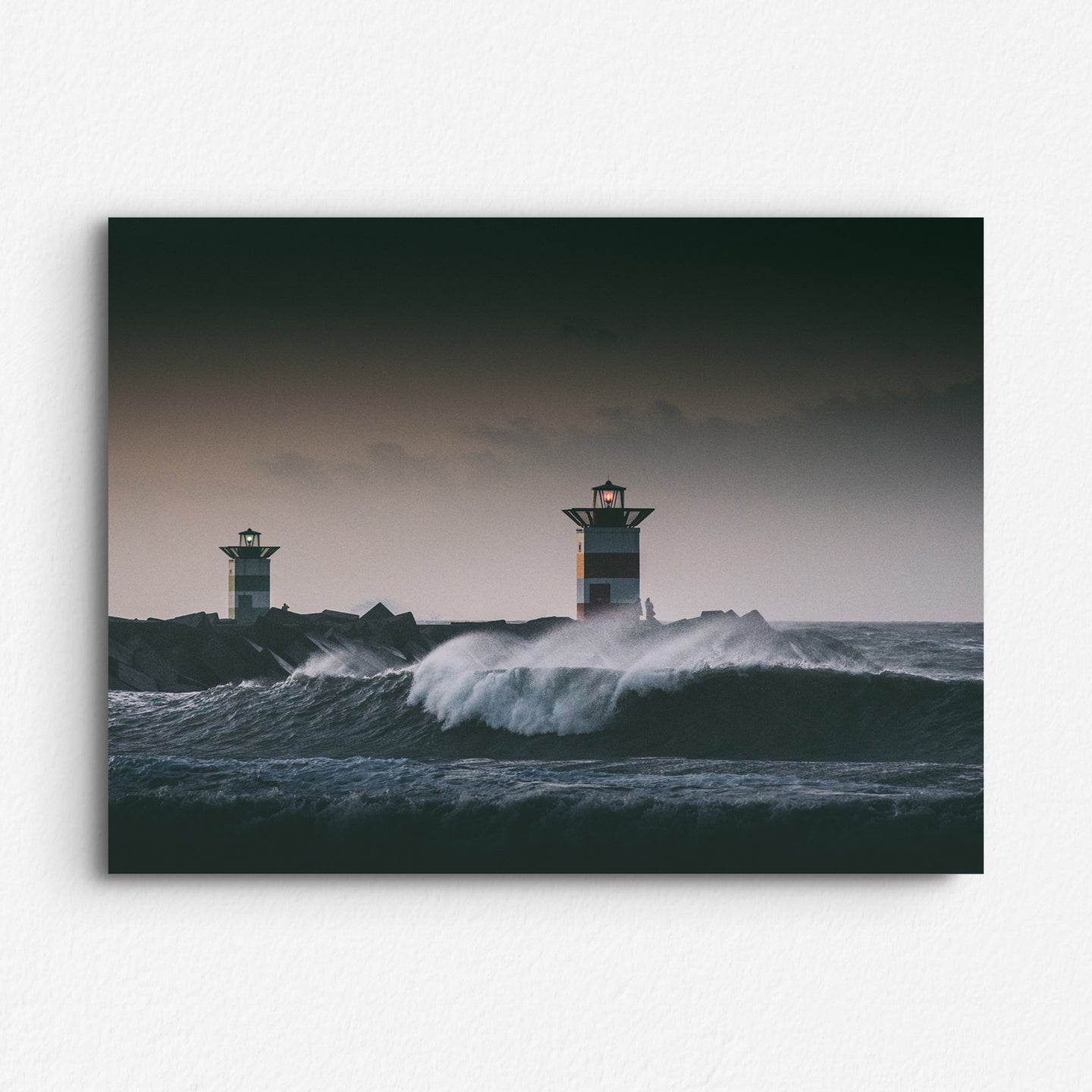 Wave photography in Scheveningen printed on dibond.