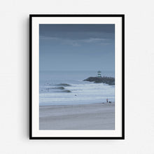 Load image into Gallery viewer, A black wooden frame with unique surf photography from the Scheveningencoast. Captured by Jop Hermans
